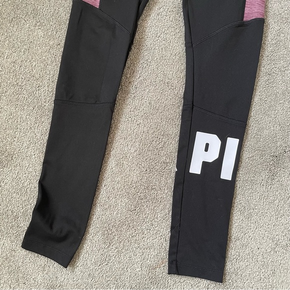 VS Pink Ultimate Leggings - Size XS - Excellent Condition - Picture 5 of 6